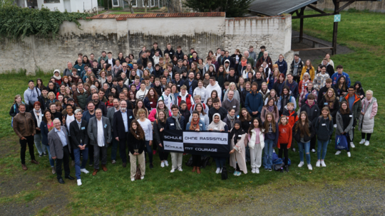 Gruppenbild mit allen Teilnehmern